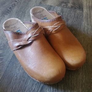 Vintage Olaf Daughters Clogs brown leather Sweden Wood Shoes Sz 37 6.5 Braided
